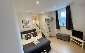Luxeurs - Victoria Street Apartments